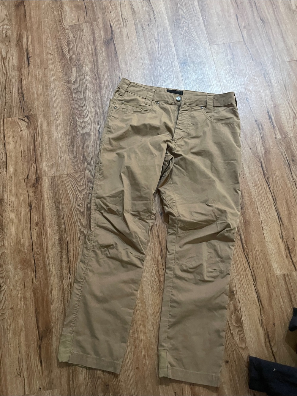 Men’s vertx pants. Good condition, 34x30 size